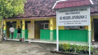 Sekolah Dasar Negeri Jipurapah 2, Dusun Kedungdendeng, Desa Jipurapah, Kecamatan Plandaan, Kabupaten Jombang tempat guru Yogi mengajar sebelum diberhentikan Pemda.