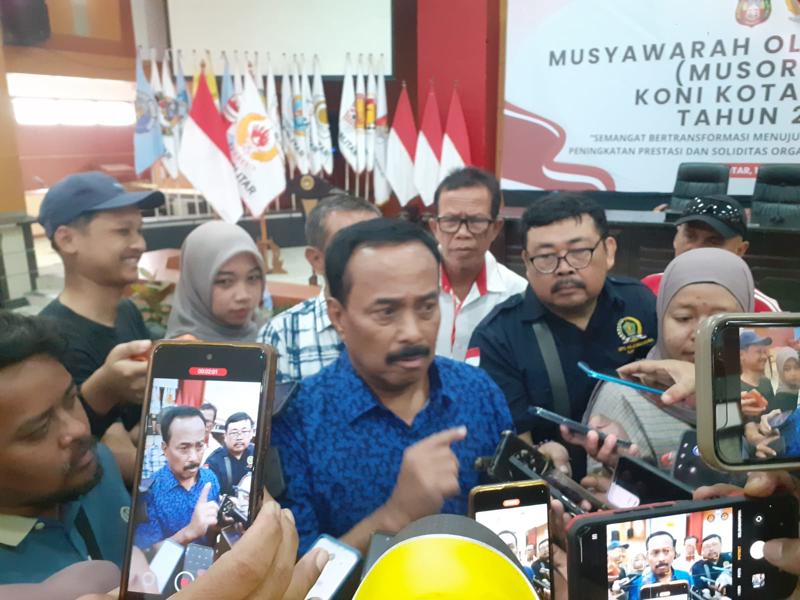 Samanhudi Anwar.