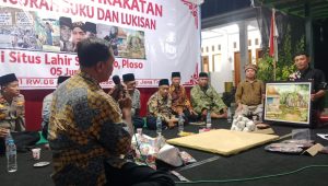 Salah satu lukisan kunjungan Bung Karno ke Ploso karya pelukis Yus Haris saat dilelang Jumat (5/6/2026) malam.
