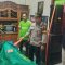 Seorang petani yang ditemukan tewas di aliran sudetan Sungai Waruturi saat dilakukan pemeriksaan oleh tim INAFIS di kediamannya di Desa Kepuhkajang, Perak, Jombang.