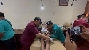 Puluhan anak ikuti khitan massal gratis di Ponpes Gadingmangu, Kecamatan Perak, Kabupaten Jombang, Rabu (24/6/2026).