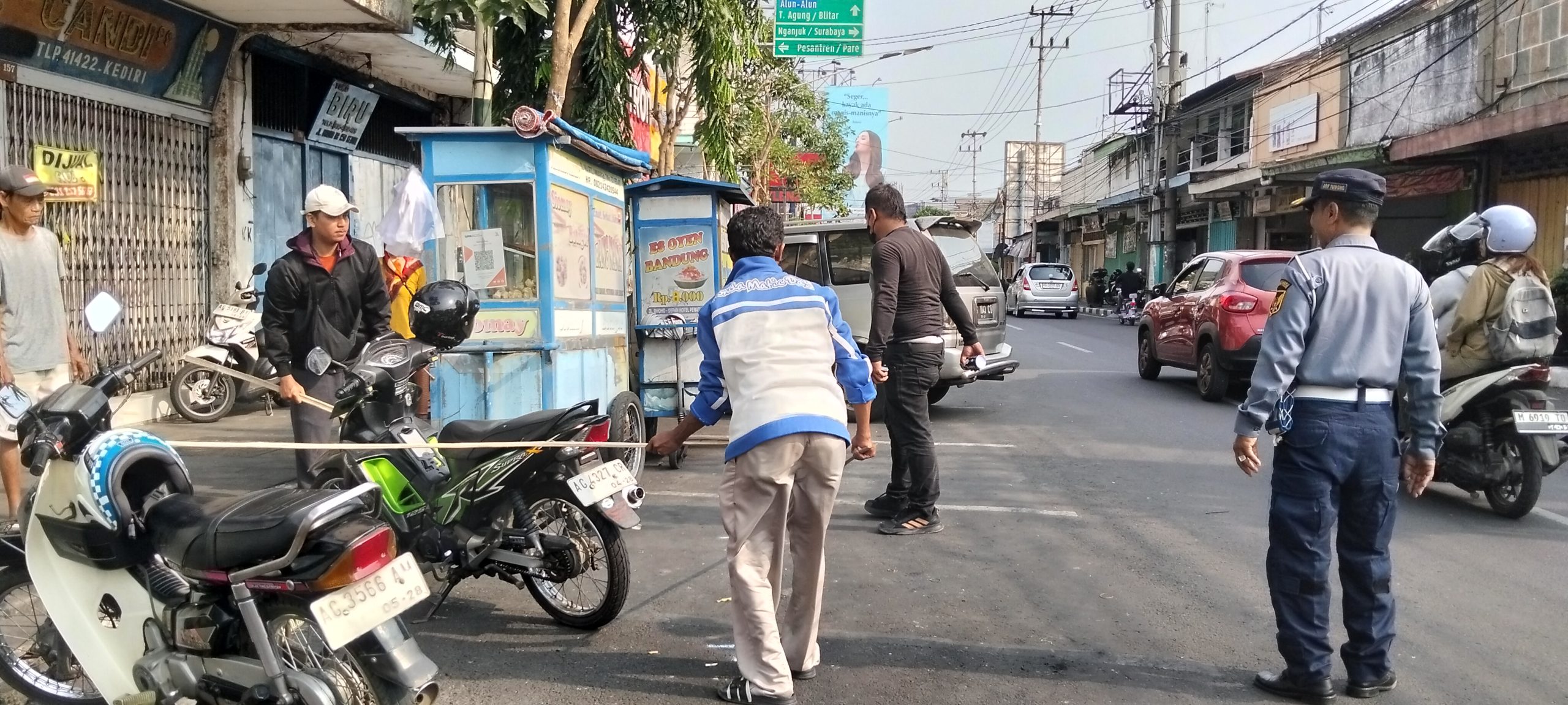 Car Free Day Jalan Doho ditata ulang, tiga zona disiapkan gratis untuk pelayanan publik dan UMKM.