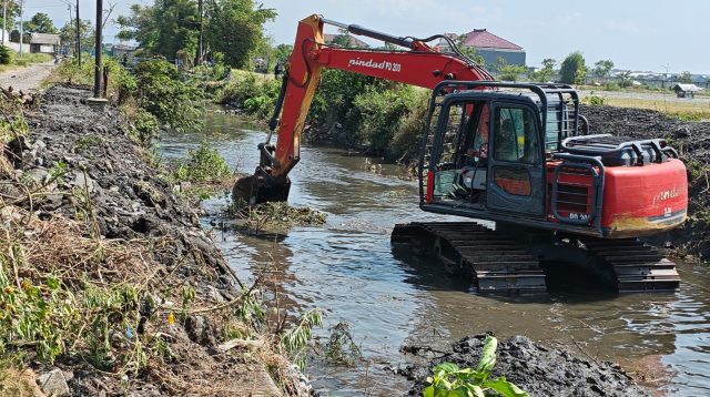 DPUPR Kota Kediri normalisasi Sungai Kresek.