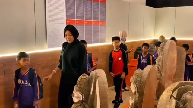 Pengunjung musium Sri Aji Joyoboyo Kabupaten Kediri saat liburan.(foto: istimewa)
