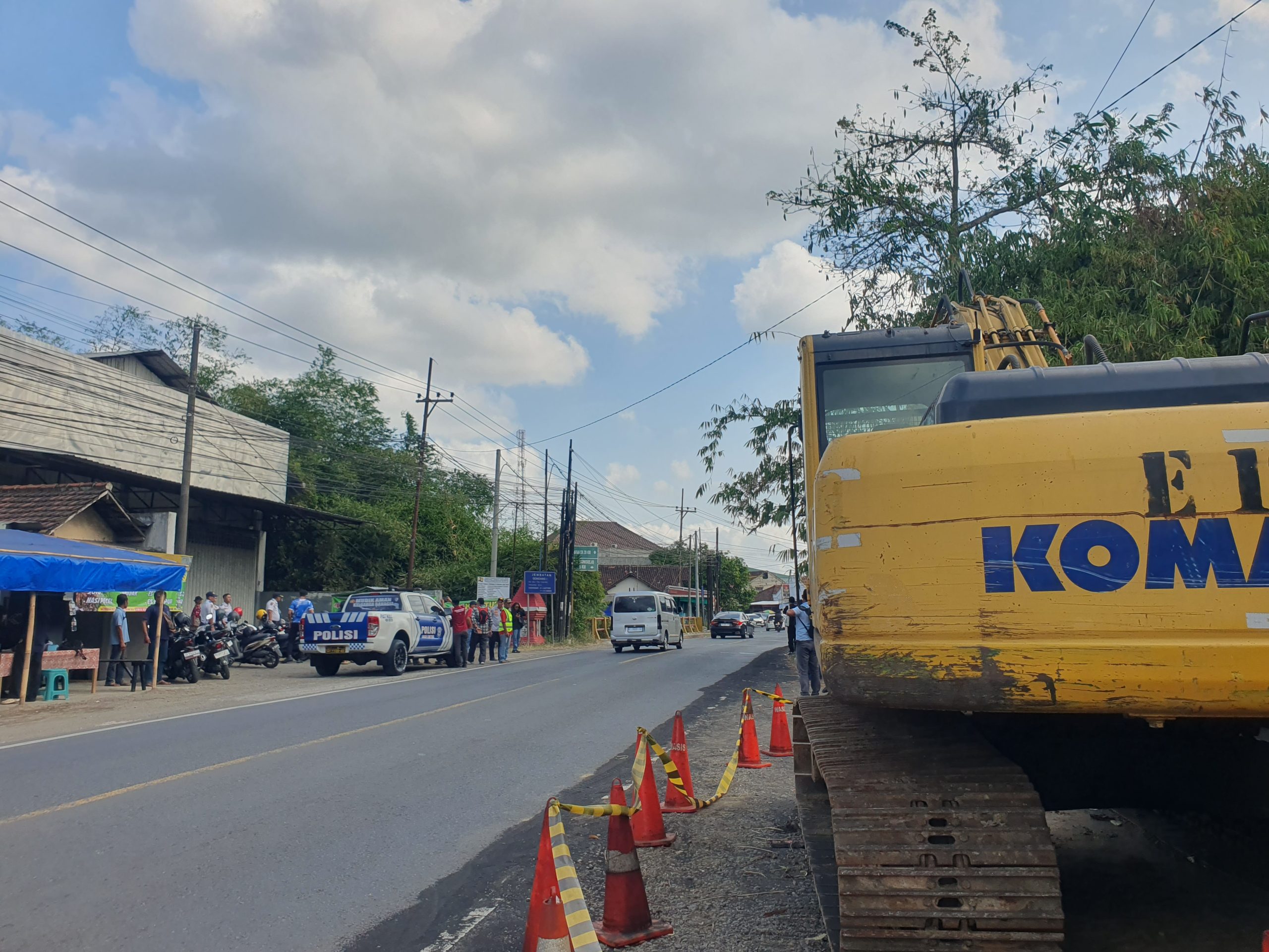 Penutupan Jembatan Gondang di jalan Nasional Tulungagung - Trenggalek telah disediakan jalur alternatif khusus.
