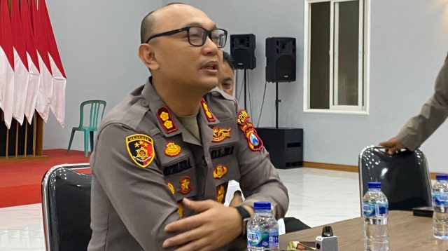 Kapolres Blitar AKBP Rivanda saat rilis di Polres Blitar.