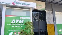 Pimpinan Cabang Pembantu (Pimcab) PT BPR Bank Jombang Unit Kabuh, Aan Huda saat ditemui awak media, Jumat (3/7/2026).