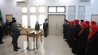 Pelantikan promosi jabatan pejabat lingkup Pemerintah Kabupaten (Pemkab) Jombang yang berlangsung di Ruang Swagata Pendopo Kabupaten Jombang, Jawa Timur, Selasa (28/7/2026).