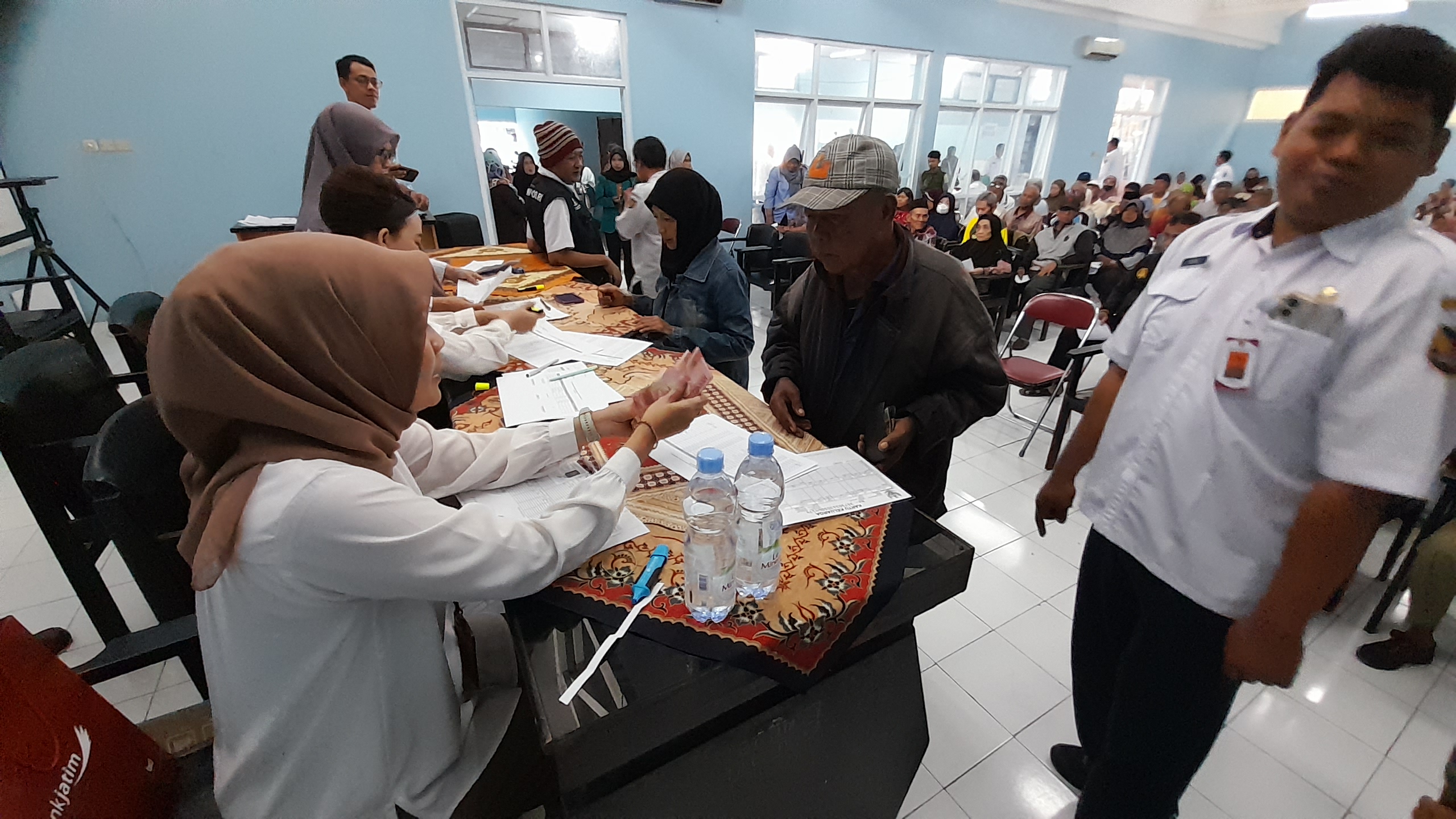 Dinsos Kota Kediri Salurkan BLT DBHCHT Lansia kepada 533 Penerima, Berikut ini Syaratnya