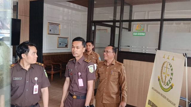 Sekda Nganjuk Nur Solekan Penuhi Panggilan Kejaksaan, Diduga Terkait Kasus ini