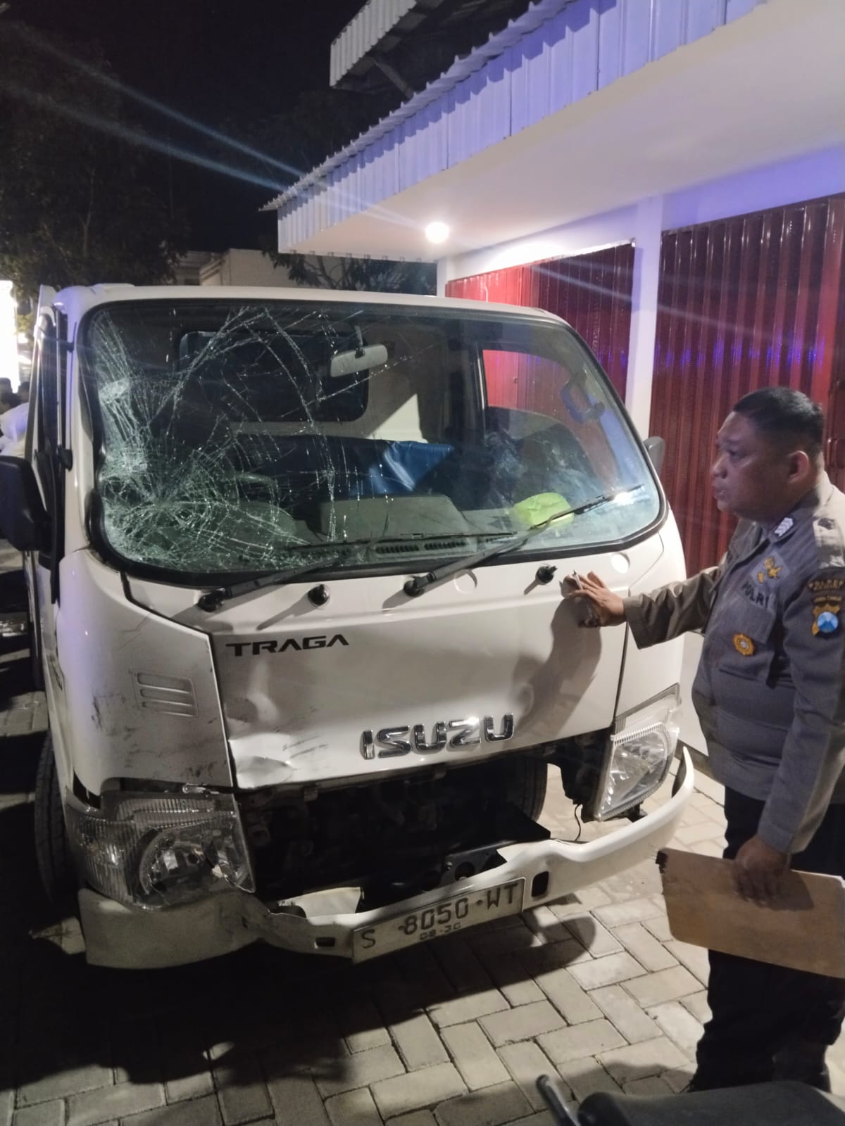 Adu Banteng, Truk Vs Motor di Wates, Pelajar Pindah Alam