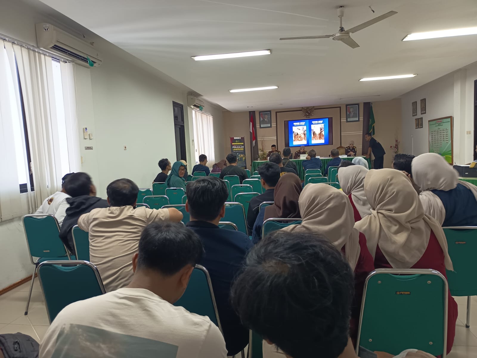 Lelang Barang Bukti yang digelar di kantor kejaksaan negeri Ponorogo.