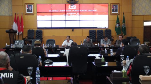 Hearing antara Dispora dengan KONI di DPRD Kota Blitar.