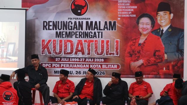 Peringatan peristiwa Kudatuli di kantor DPC PDI Perjuangan Kota Blitar.