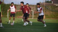 1000221622 Achmad Zidan Arrosyid saat latihan bersama di Stadion Surajaya Lamongan.