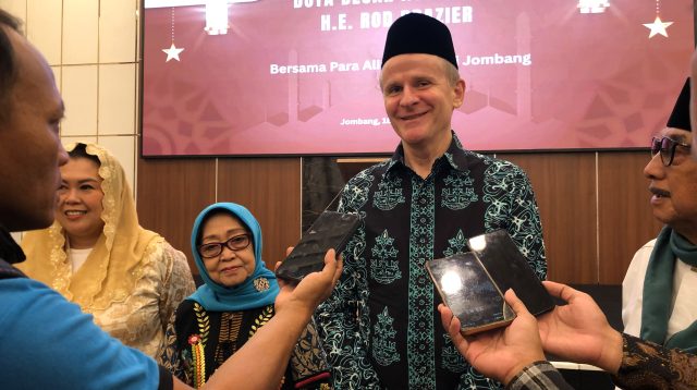 Duta Besar Australia untuk Indonesia, H.E. Rod Brazier, melakukan kunjungan kerja dan bertemu para alim ulama di Jombang, Selasa (18/8/2026).