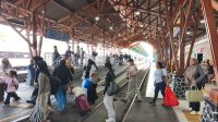 WhatsApp Image 2026-08-19 at 09.06.44 Suaana Stasiun Blitar yang dipadati penumpang.