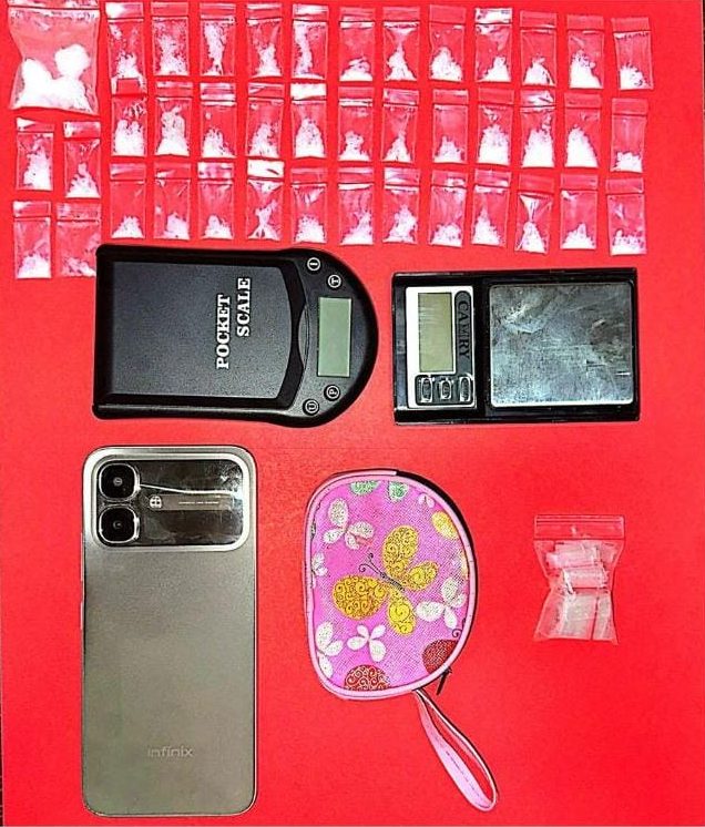 Barang bukti 41 paket sabu dan barang bukti lainnya diamankan di Polres Lamongan.