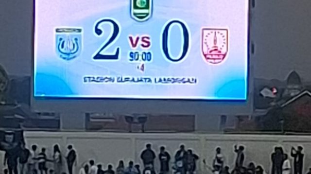 1000314425 Papan Skor Persela Lamongan 2 - Persis Solo 0.