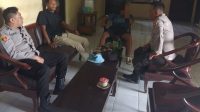 Polsek Pucuk amankan ODGJ yang membawa senjata tajam yang merasakan warga.