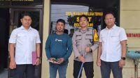 Terduga pelaku saat diamankan di Polsek Turi.
