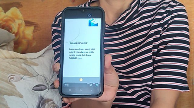 Status WhatsApp terkahir Gondham Prakoso (32) yang ditunjukkan oleh kakak kandungnya Dyah Puspitasari saat ditemui di kediamannya di Desa Bulurejo, Kecamatan Diwek, Kabupaten Jombang, Jumat (18/9/2026).