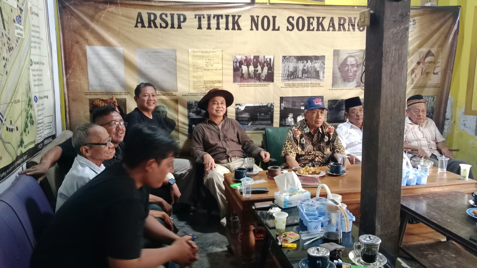 Aldian Dwi Pamungkas saat berkunjung ke rumah kelahiran Bung Karno dan Sekretariat Titik Nol Soekarno di Ploso, Jombang beberapa waktu lalu.