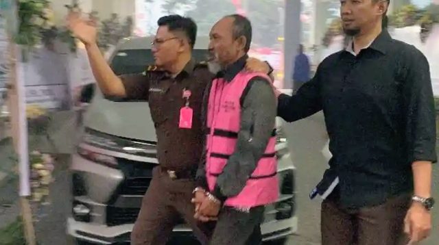 Dugaan korupsi Pasar Among Tani, Mantan Kepala UPT resmi jadi tersangka dan ditahan Kejari Batu.