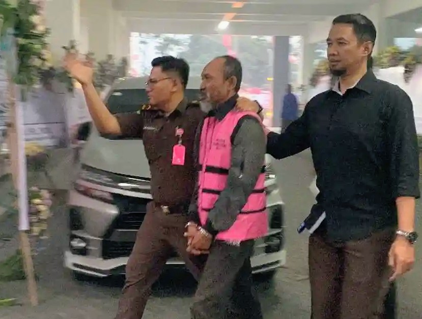 Dugaan korupsi Pasar Among Tani, Mantan Kepala UPT resmi jadi tersangka dan ditahan Kejari Batu.