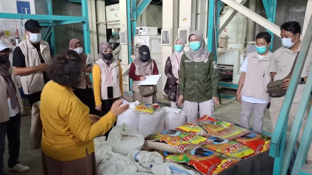 Tim DKPP Kabupaten Kediri pantau ketersediaan pangan di Kabupaten Kediri.