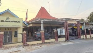 Kantor Balai Desa Gedongboyountung Kecamtan Turi Kabupaten Lamongan.