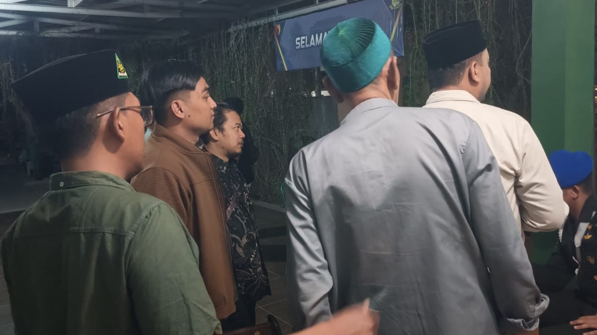 Gegara persoalan kaus kaki siswa, Kepala Sekolah di Glagah diduga jadi korban penganiayan , korban Lapor ke Subdenpom Lamongan.