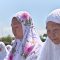 Ribuan jamaah saat menggelar sholat istisqa meminta hujan.